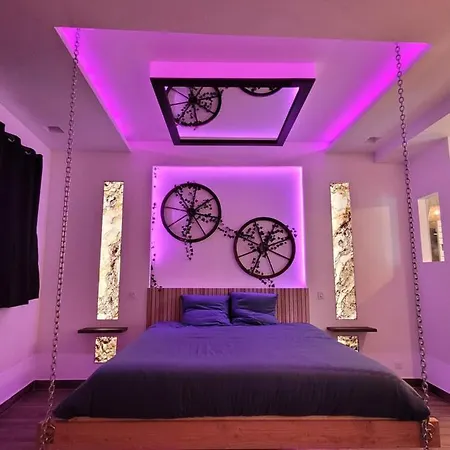 Liefdeshotel La 2 Jaccuzzi Et Sauna Privatif *