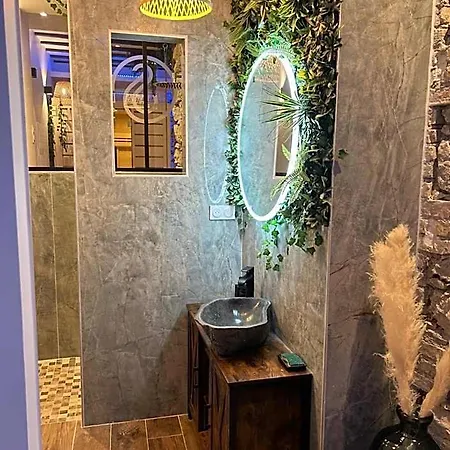 La 2 Jaccuzzi Et Sauna Privatif * Grenoble