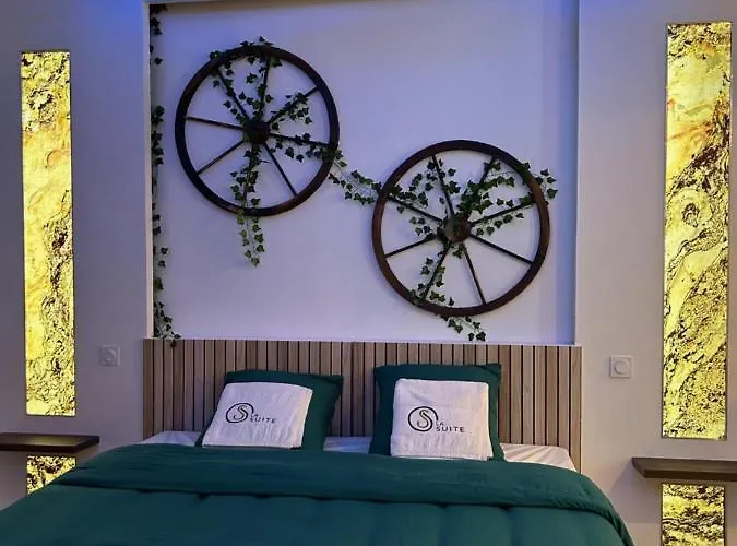 La 2 Jaccuzzi Et Sauna Privatif グルノーブル