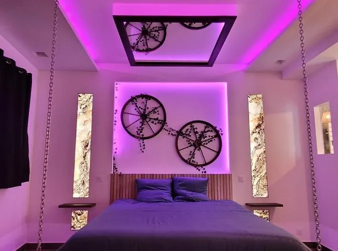 Liefdeshotel La 2 Jaccuzzi Et Sauna Privatif *